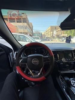 جیپ گراند شیرۆکی